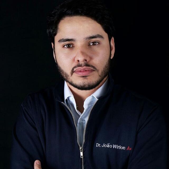Dr. João Wirlon, especialista em implantes e prótese